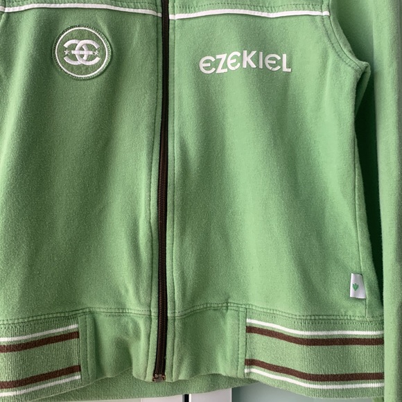 Logo Sweatshirt - Picture 8 of 16